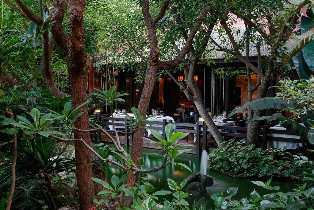 亚洲花园酒店及泰国水疗中心 - 皇家隐居酒店 菲内斯特拉特 外观 照片 The restaurant in 2008